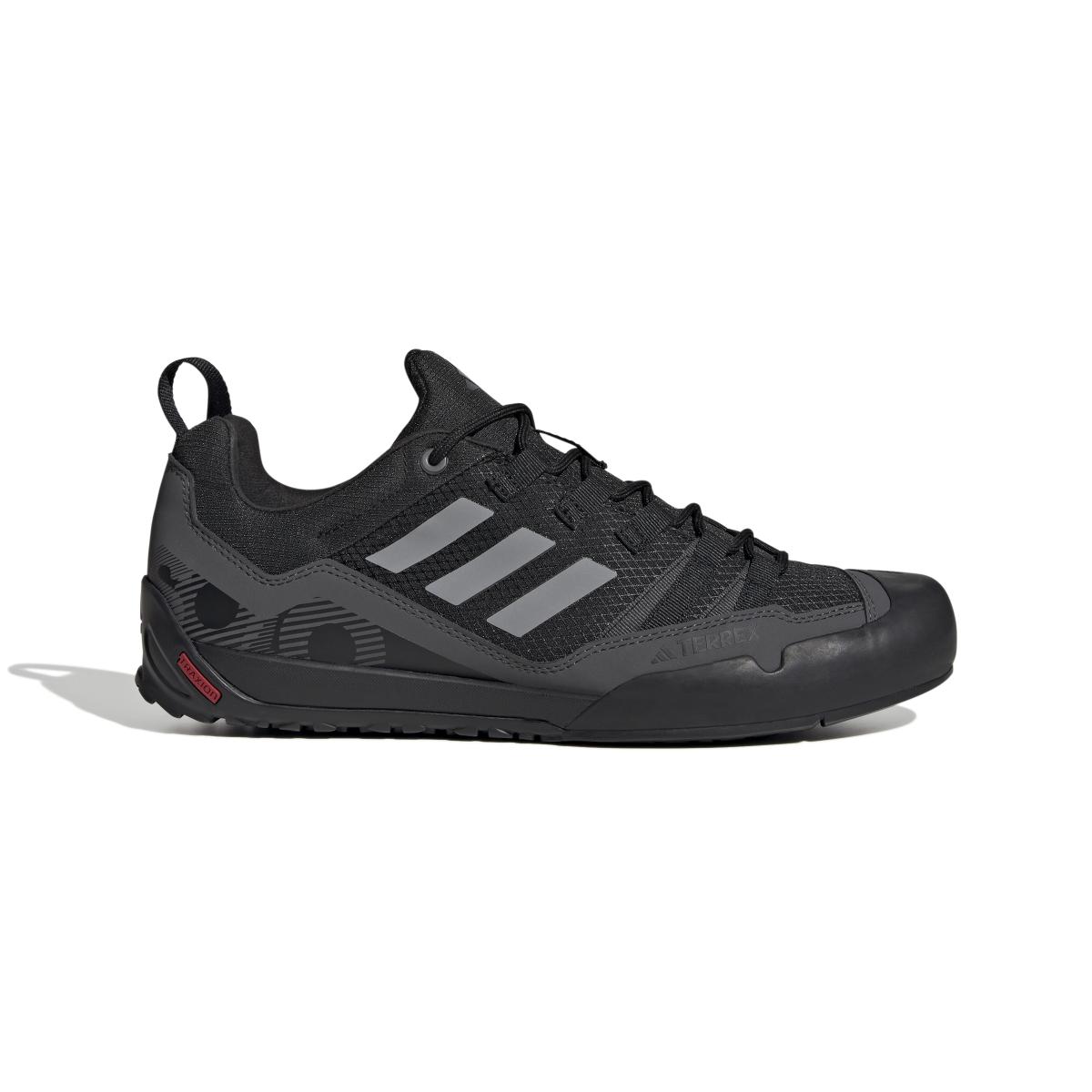 product/a/d/adidas_ie6901_1_footwear_photography_side_lateral_center_view_white.jpg