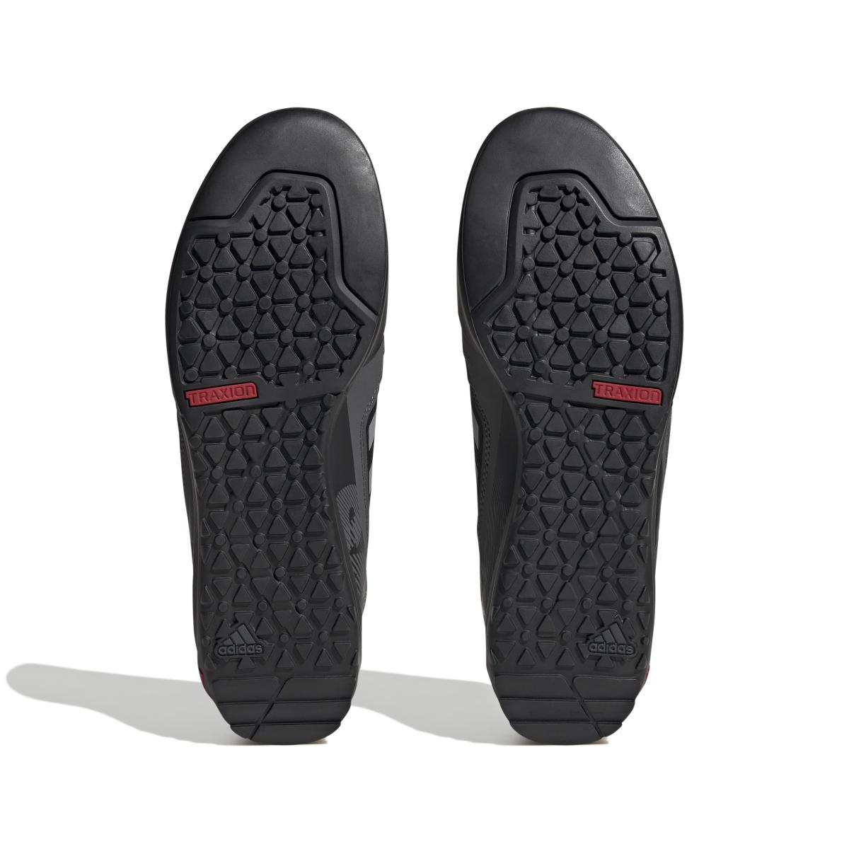product/a/d/adidas_ie6901_4_footwear_photography_bottom_view_white.jpg