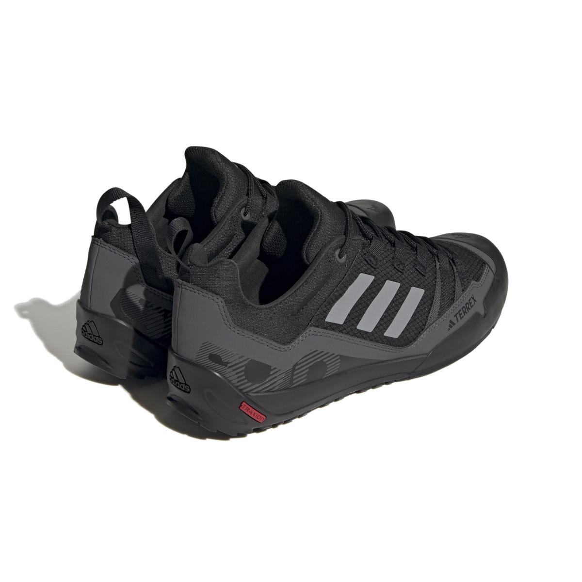 product/a/d/adidas_ie6901_7_footwear_photography_back_lateral_top_view_white.jpg