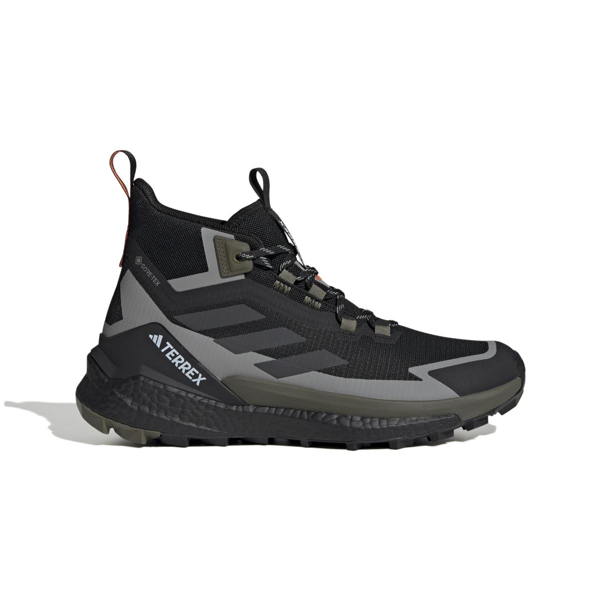 product/a/d/adidas_ih3526_1_footwear_photography_side_lateral_center_view_white-nw091625.jpg
