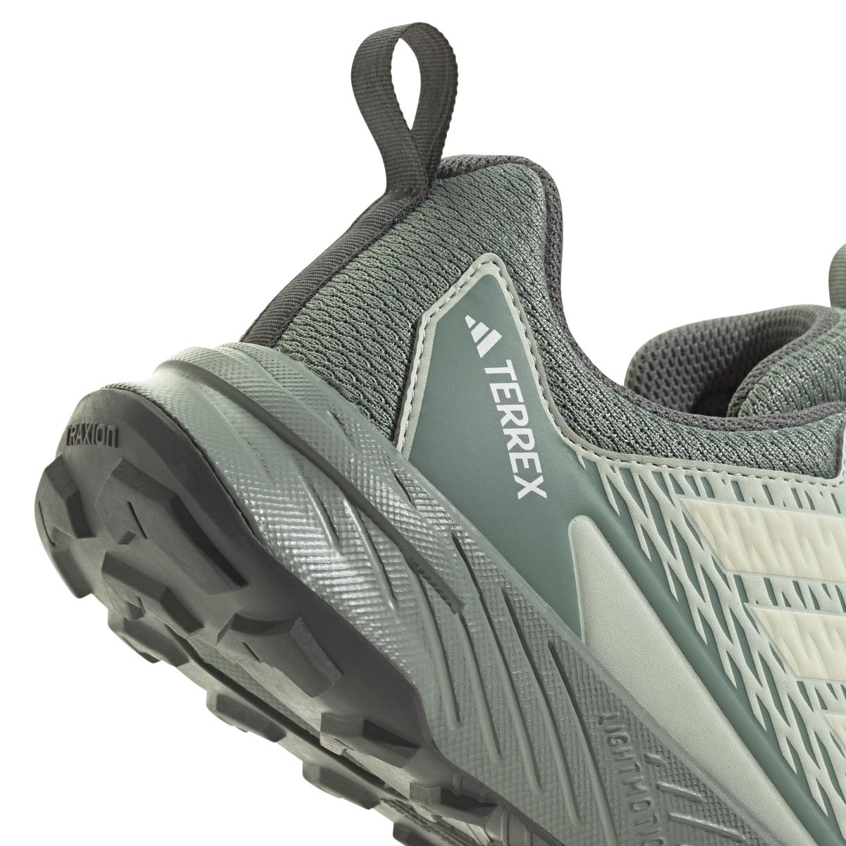 product/a/d/adidas_ji4289_9_footwear_photography_detail_view_2_white-nw091625.jpg
