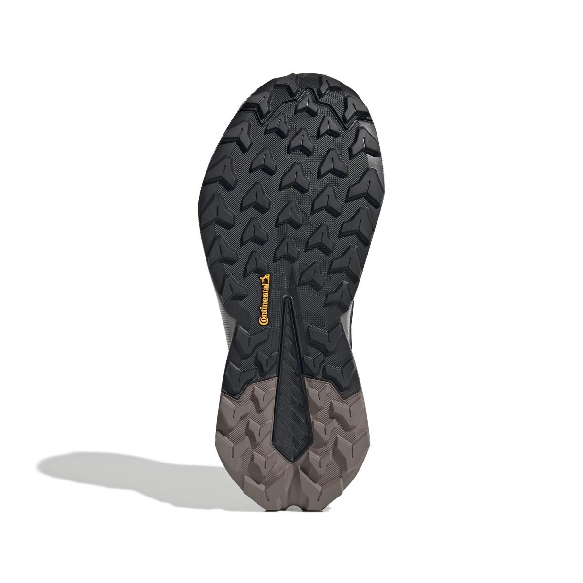 product/a/d/adidas_jq9946_4_footwear_photography_bottom_view_white.jpg