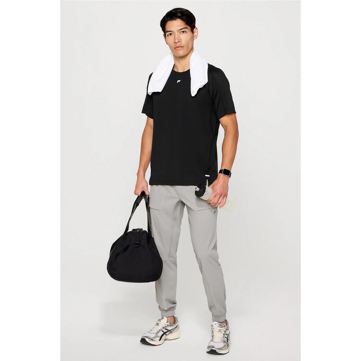 product/f/a/fabletics_ss2356392-0001_black_3.jpg