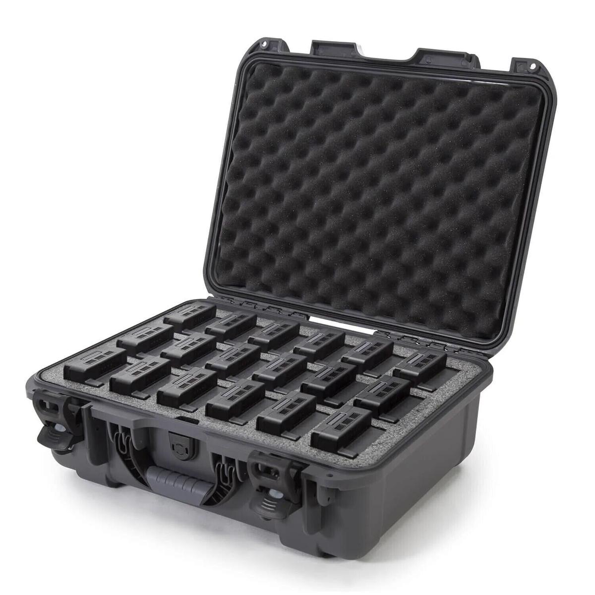 product/n/a/nanuk_930-m200b7_graphite_1.jpg