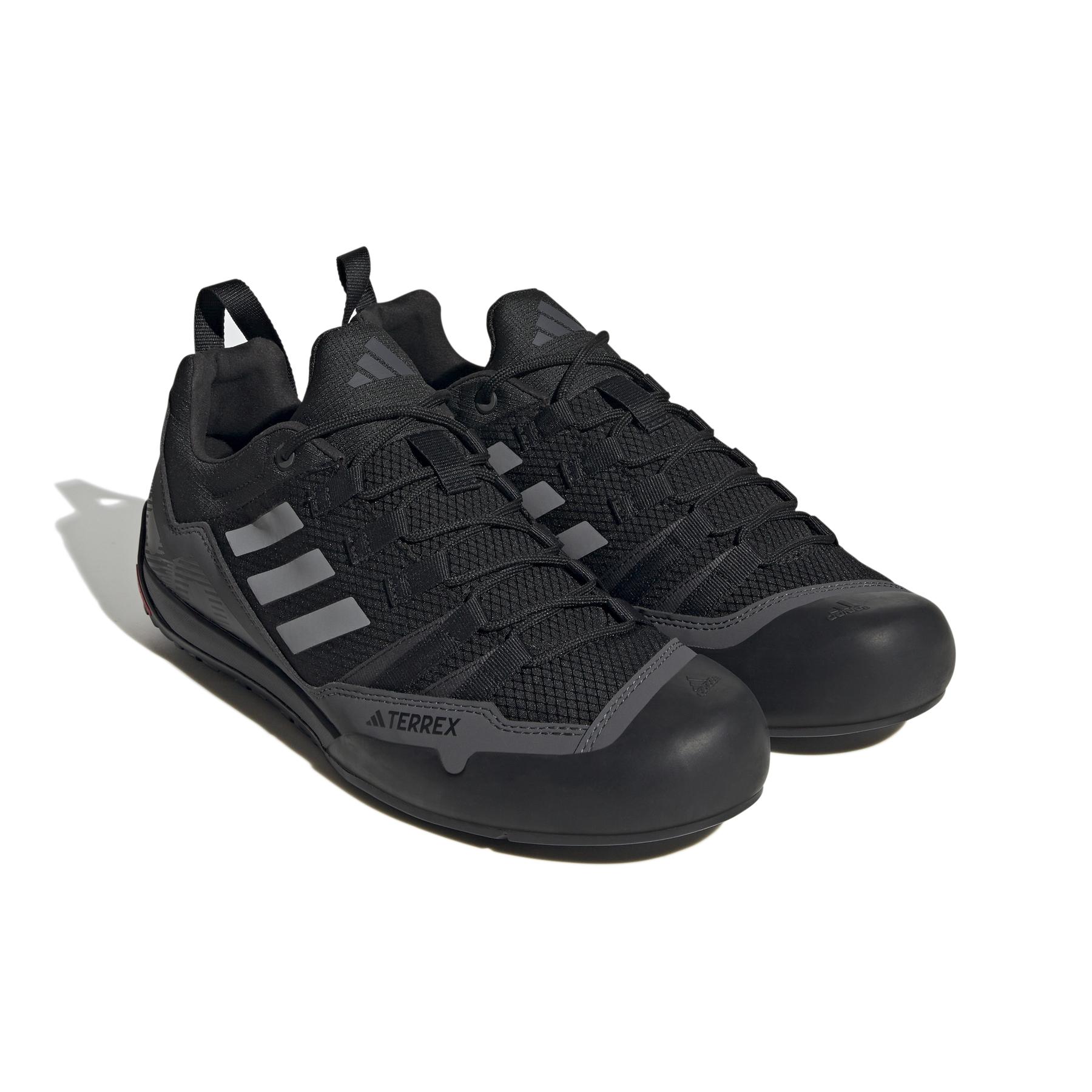 product/a/d/adidas_ie6901_6_footwear_photography_front_lateral_top_view_white.jpg