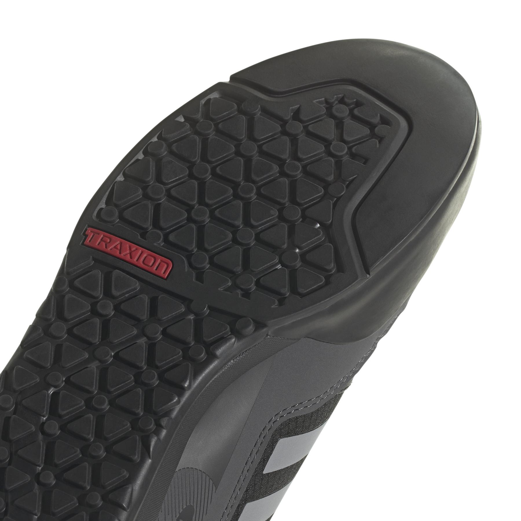 product/a/d/adidas_ie6901_8_footwear_photography_detail_view_1_white.jpg