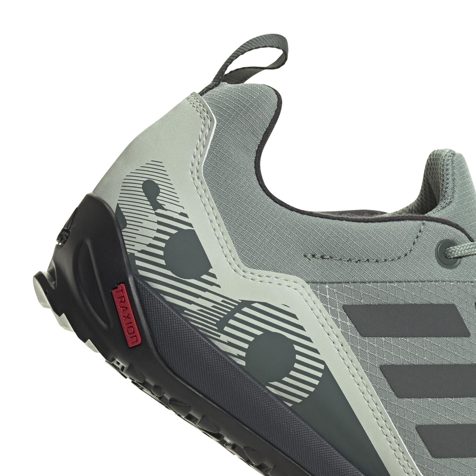 product/a/d/adidas_ih1113_8_footwear_photography_detail_view_1_white-nw091625.jpg