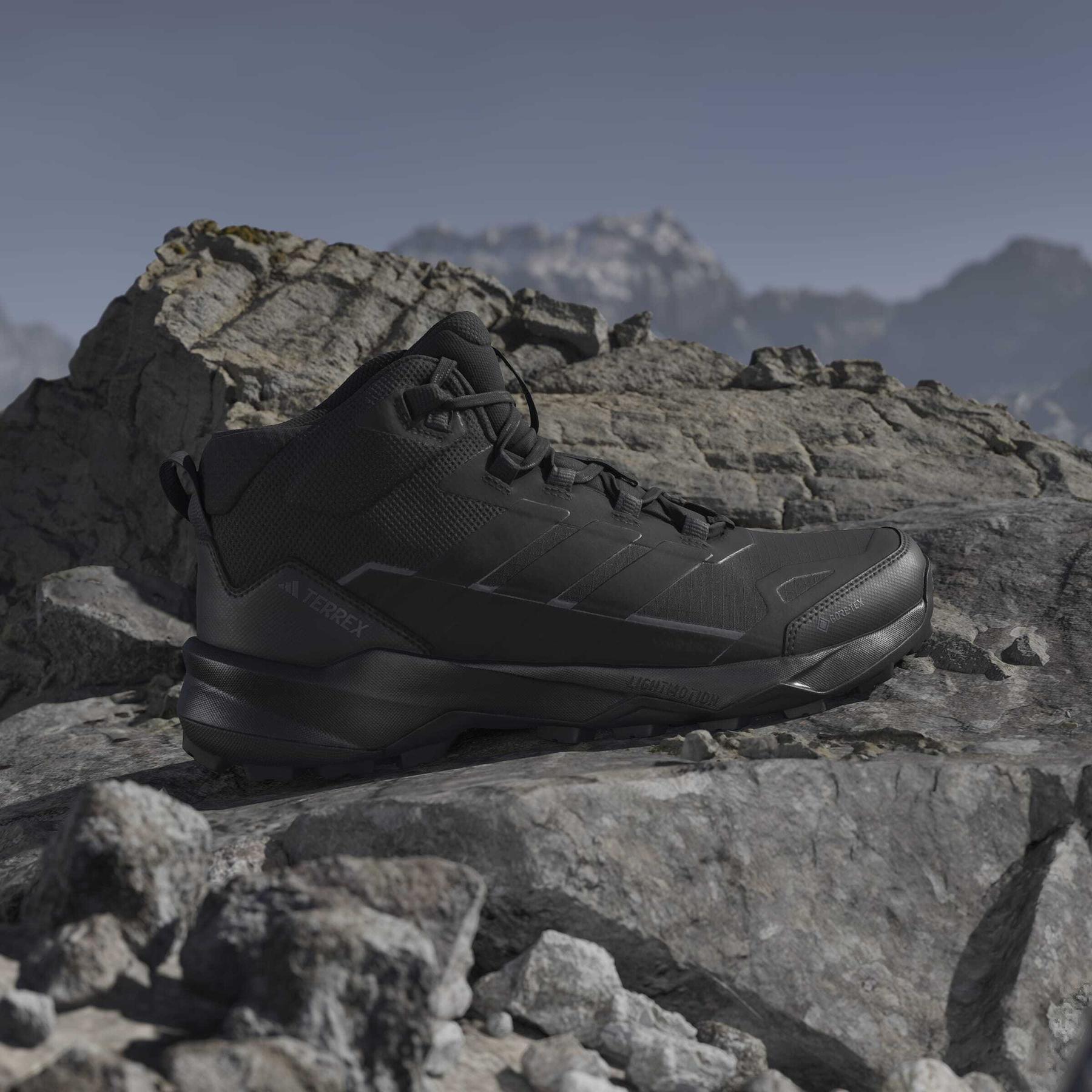 product/a/d/adidas_jq2207_16_footwear_photography_heromrktng_view_3-nw091625.jpg