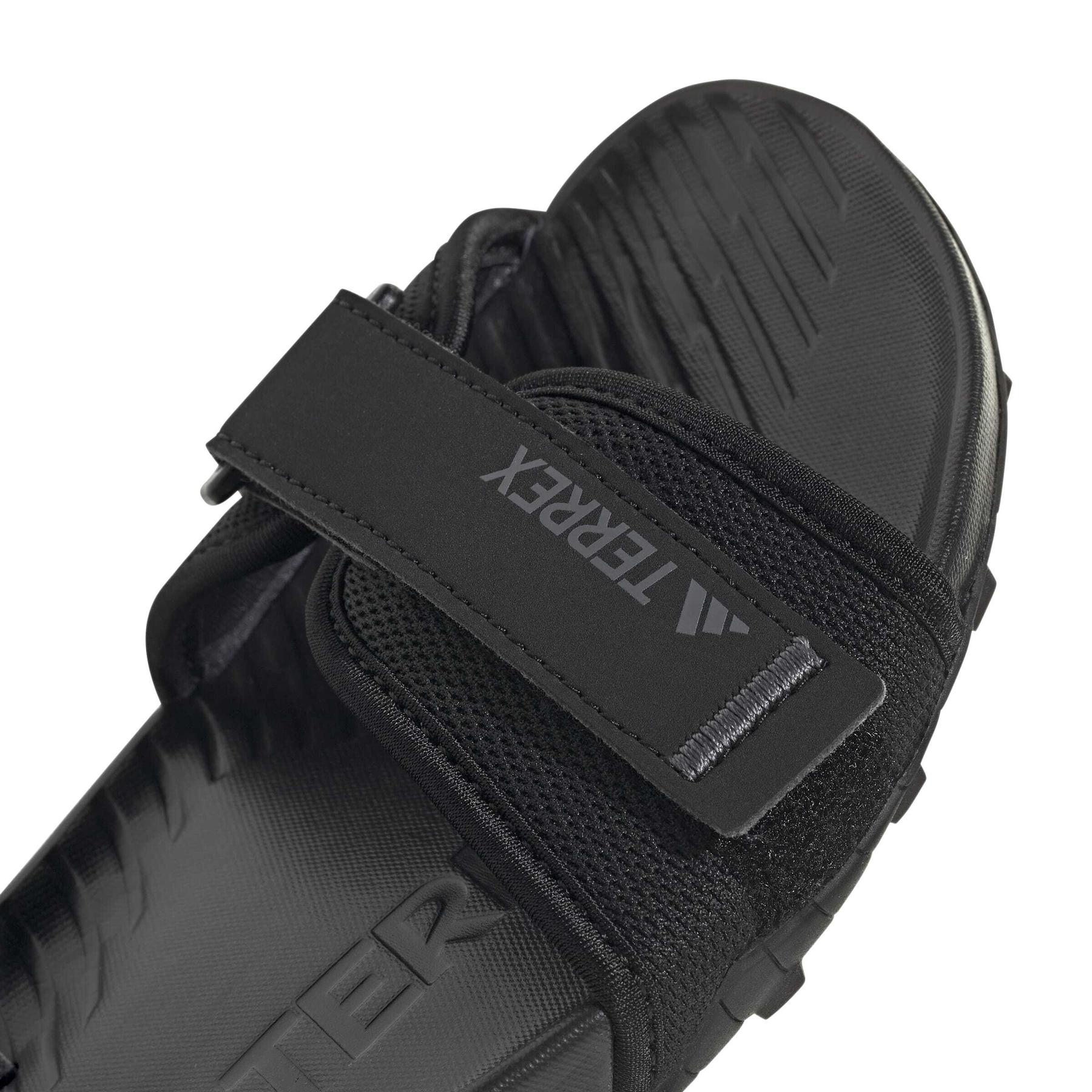 product/a/d/adidas_jq2231_9_footwear_photography_detail_view_2_white-nw091625.jpg