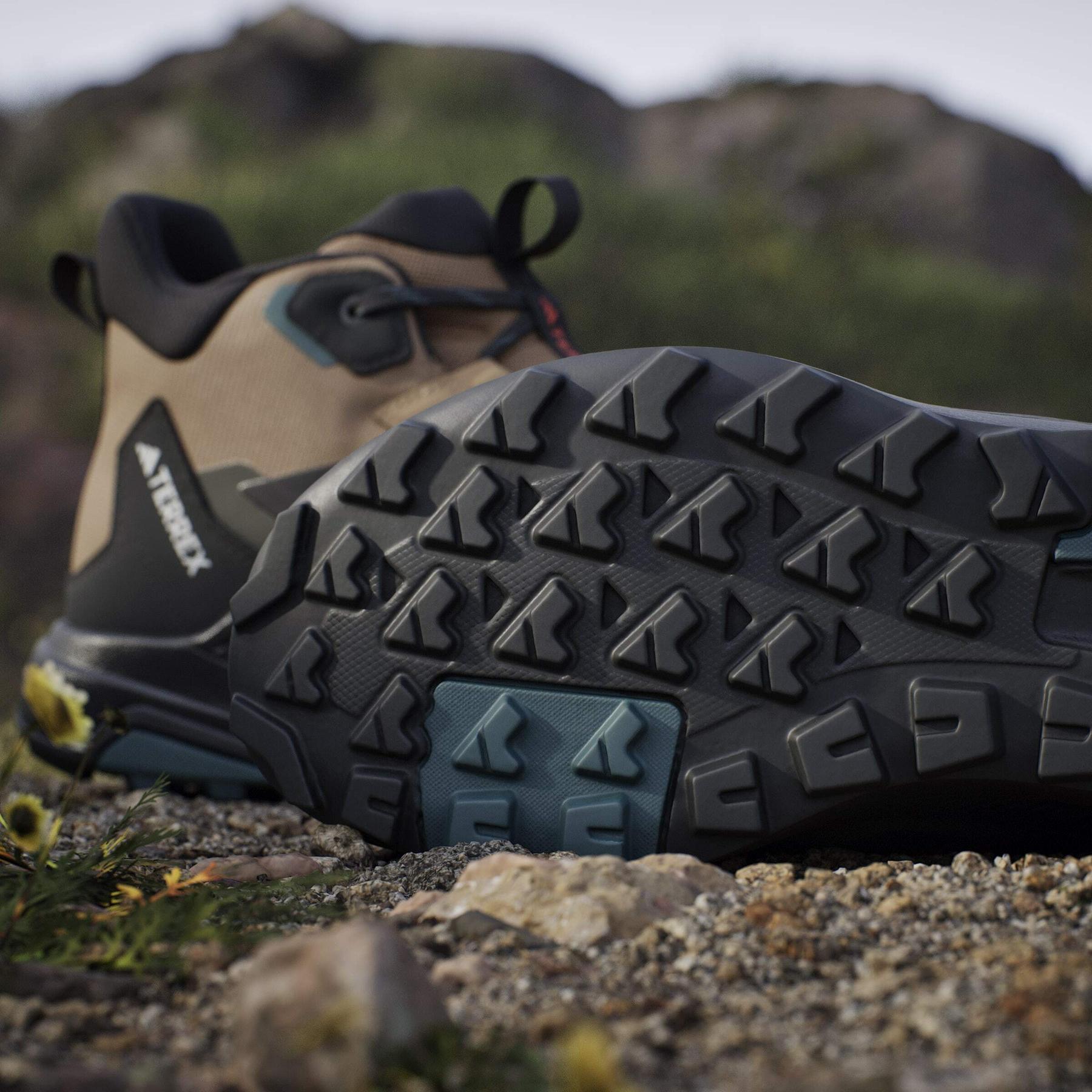 product/a/d/adidas_jq9963_23_footwear_photography_heromrktng_view_11-nw091625.jpg