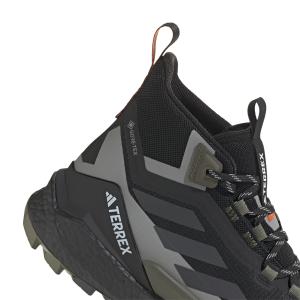 product/a/d/adidas_ih3526_8_footwear_photography_detail_view_1_white-nw091625.jpg