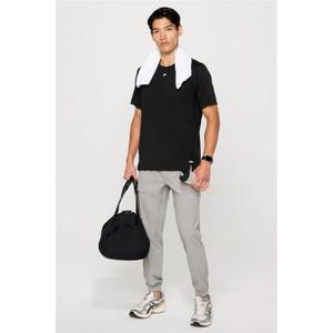 product/f/a/fabletics_ss2356392-0001_black_3.jpg