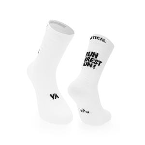 431020101-football-socks-vertical-forrest-run-white